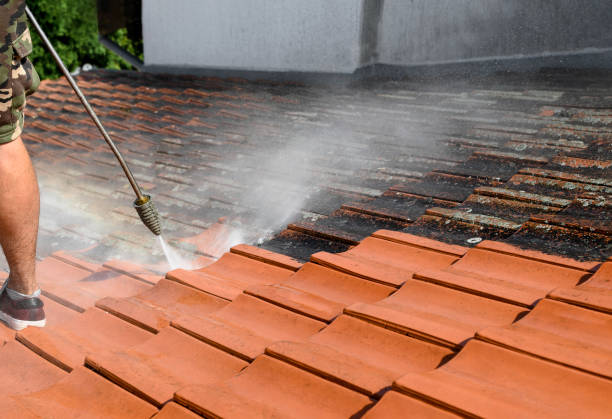 Why Choose Our Certified Pressure Washing Experts for Your Project Needs in Marianna, FL?